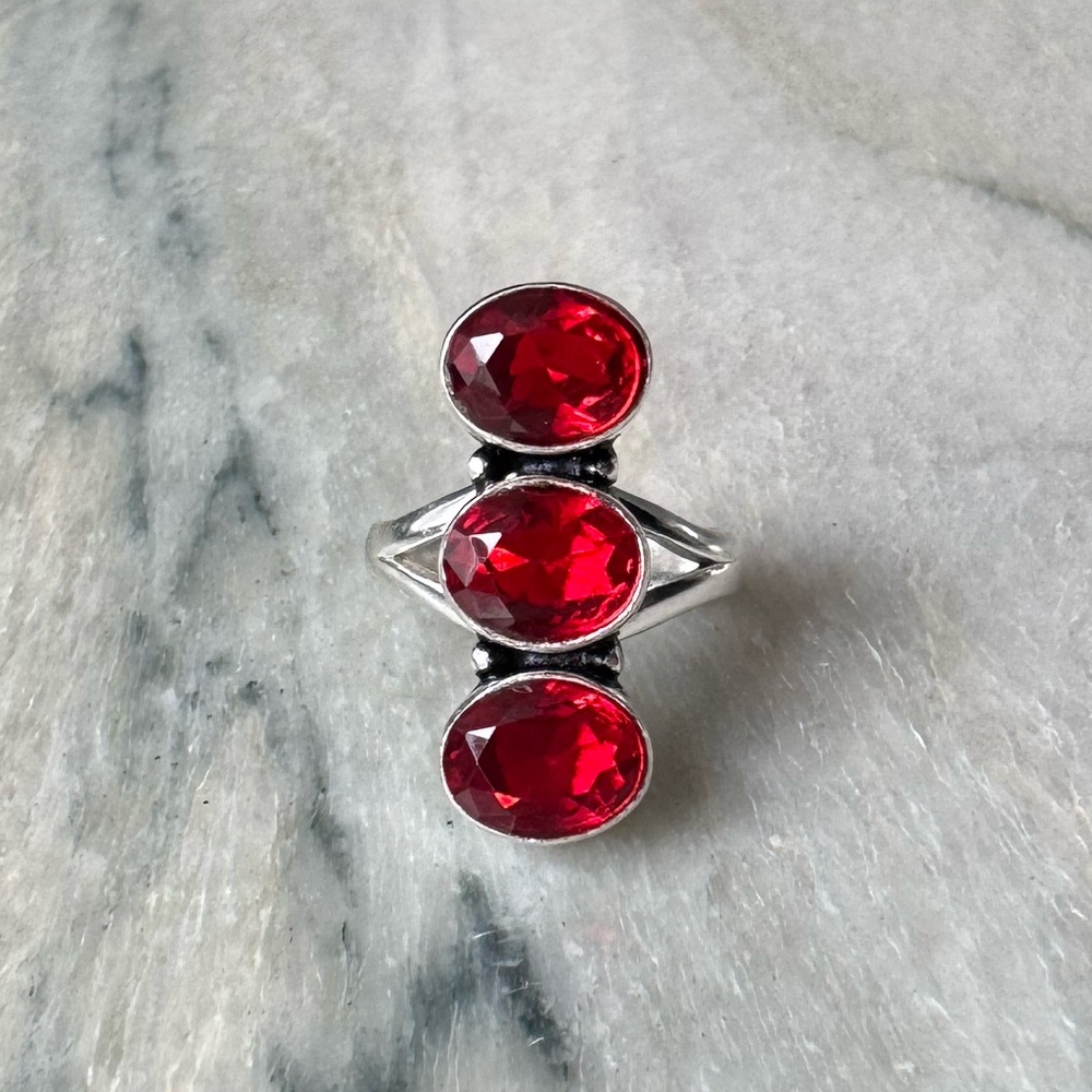 NWOT Sundance Crimson Forest Ring, Garnet, Sterling Silver